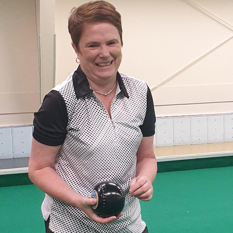 Photo of Liesl Lillywhite playing indoor bowls