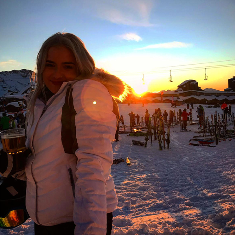 Photo of Amy skiing 