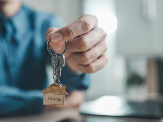 Image showing  a Person holding house key